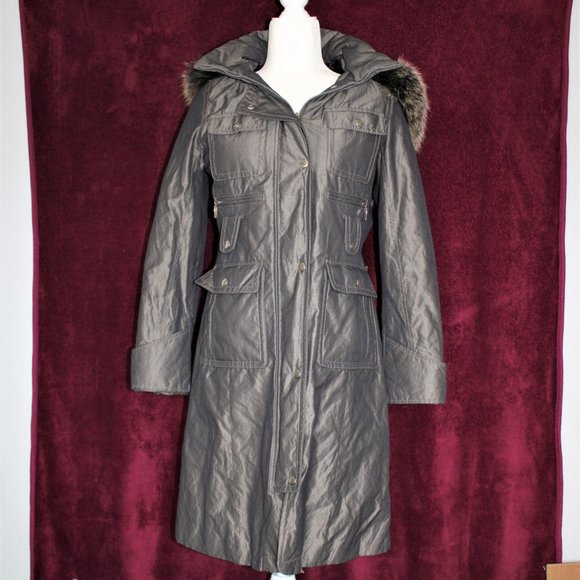 #168 Polyester blend/ fox fur hooded - Picture 2 of 6